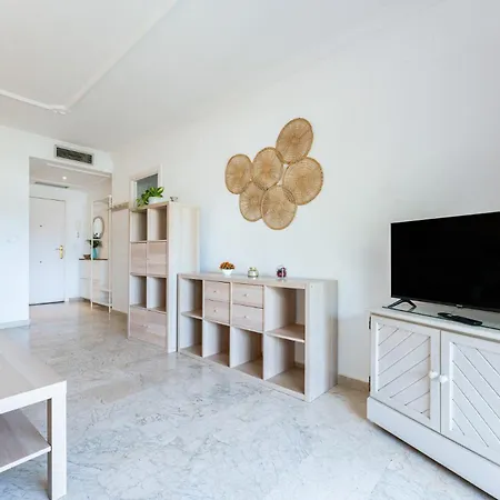 Malagasuite Pool Paradise *