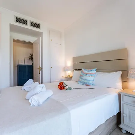 Апартаменты Malagasuite Pool Paradise